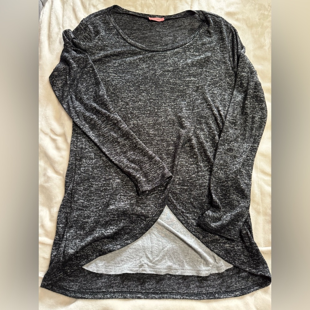 Long sleeve nursing top